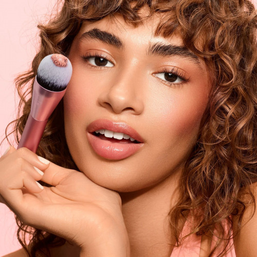 Real Techniques Power Pigment Blush Makeup Brush 0129