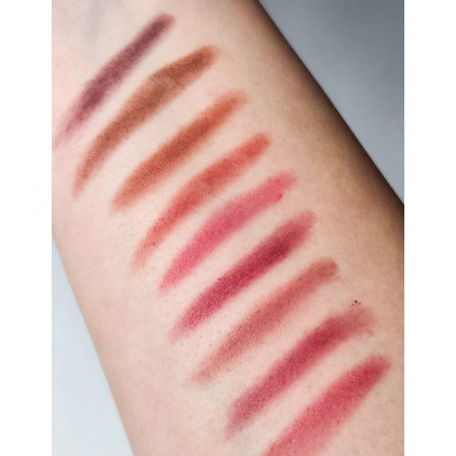 MUA Lipeaze Lip Blur Rouge Noir 