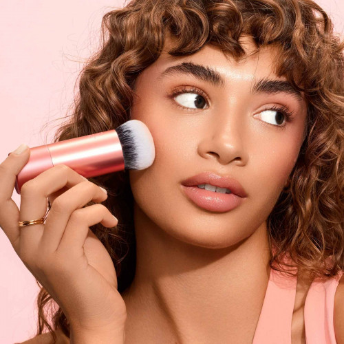 Real Techniques Bubble Blending Makeup Brush 0127