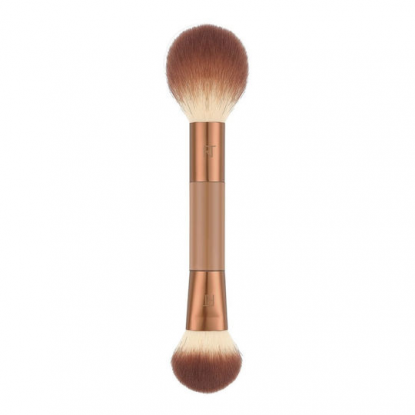 Real Techniques Cherry On Top It's All Blush Brush 