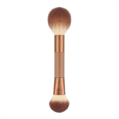 Real Techniques Cherry On Top It's All Blush Brush 0597